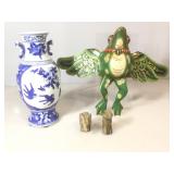 Oriental Wooden Flying Frog. Wings are