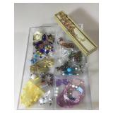 Tray of earring sets, bracelet, more