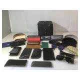 Soft sided vanity/train case. 8.5Hx12x8.Lot of
