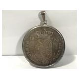 1973 Netherlands 10 Gulden Silver coin in bezel -