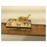 Carved bone snuff box with Elephant cover and