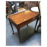 Vintage wooden end table, approx 19x29x27 inches