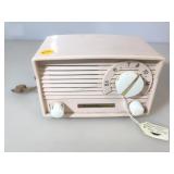 Vintage Monarch HIFI Master pink AM RE -5-1 tube