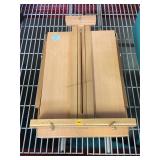 Wood easel