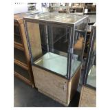 Glass display cabinet w/2 glass shelves, approx