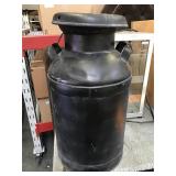 Metal milk can w/lid by Buhl