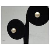 Pair of 14K Gold and Pearl Stud Earrings - 14K