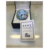 Bonbonnieres Halcyon Days enameled globe, in