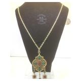 Coro Vintage Pendant Necklace on 14in. chain