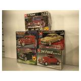 5 nos AMT 1/25 plastic models of vintage cars