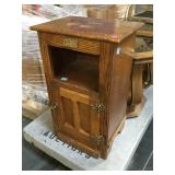 White Clad ice box, approx 18x13x29 inches