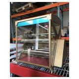 Mechanical rotating display case with key