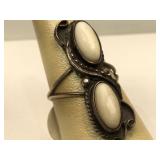 Sterling Silver NA handmade ring with MOP - size