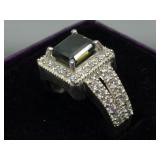 Sterling Silver ring with 2.64 carat Green