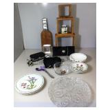 Lot of assorted miscellaneous plates, wall