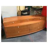 Light brown dresser w/7 drawers, approx 22x78x29