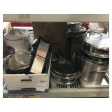 Lot of assorted kitchen items