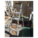 5 ft tall Gorilla stepladder