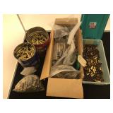 Lot of assorted brass - coffee cans have 223,