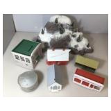 Vintage train buildings w/mountain Diorama