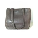 Vintage Coach Brown leather shoulder-bag.