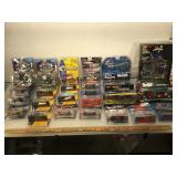 Lot of 25 Maisto and Jada 1:64 scale  die cast