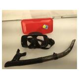 METRO diving mask with case, vg condition