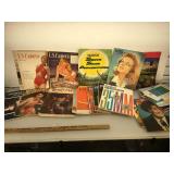 Lot of assorted vintage paper collectibles