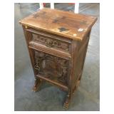 Wooden cabinet, approx 20x13x32 inches