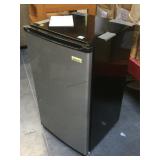Magic Chef refrigerator model:MCBR360S, approx