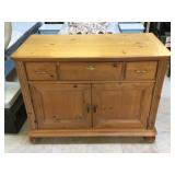 Wooden cabinet, approx 22x45x33 inches