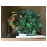 Box with household decorative items - see photos