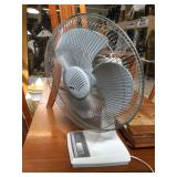 Lasko table top fan