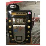 Mills Diamond front 10 cent slot machine, w/ key