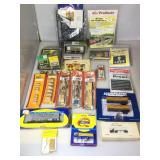 Lg lot of HO gauge Model Train accessories and
