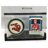 Igor larionov autographed Russian card & puck