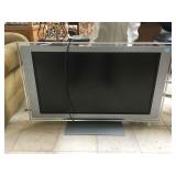 Sony Bravia 40" tv w/remote, stand,