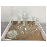 GROUP OF ASSORTED GLASS FLASKS & PYREX GLASS TRAYS GROUP OF ASSORTED GLASS FLASKS & PYREX GLASS TRAYS