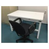 WHITE KNEEHOLE DESK WITH SWIVEL HIGH BACK OFFICE C WHITE KNEEHOLE DESK WITH SWIVEL HIGH BACK OFFICE C