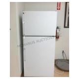 GE REFRIGERATOR FREEZER GE REFRIGERATOR FREEZER