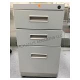 METAL 3 DRAWER FILE CABINET WITH CONTENTS METAL 3 DRAWER FILE CABINET WITH CONTENTS