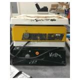 2 HOT PLATES 2 HOT PLATES