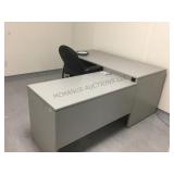 CORNER OFFICE DESK & QUARTZ CLOCK CORNER OFFICE DESK & QUARTZ CLOCK
