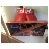SIGNED BOXING GLOVES & A BOXING GAME