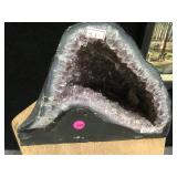 AMETHYIST GEODE   11'X9'
