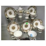 13 PIECE SET OF WEDGEWOOD CHINA 13 PIECE SET OF WEDGEWOOD CHINA