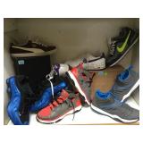 COLLECTION OF NIKE TENNIS SHOES, SIZES 11,12&13 COLLECTION OF NIKE TENNIS SHOES, SIZES 11,12&13