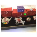 REVERSE PAINTED OBJECTS WITH BOXES REVERSE PAINTED OBJECTS WITH BOXES