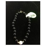 14K GOLD /BLACK PEARL BRACELET 14K GOLD /BLACK PEARL BRACELET