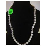PEARL NECKLACE WITH 14K GOLD CLASPS PEARL NECKLACE WITH 14K GOLD CLASPS